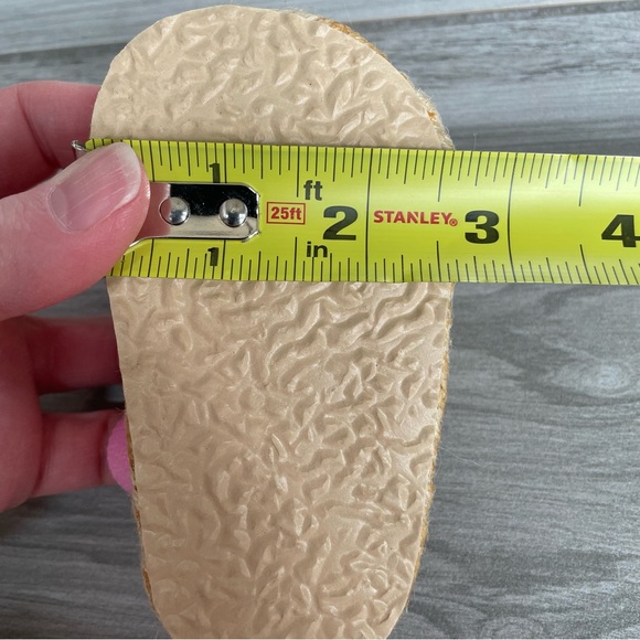 ❗️GOING SOON❗️NWOT Baby Girl’s Straw Sandals with Flower Appliqués - Size 3 - Picture 10 of 12